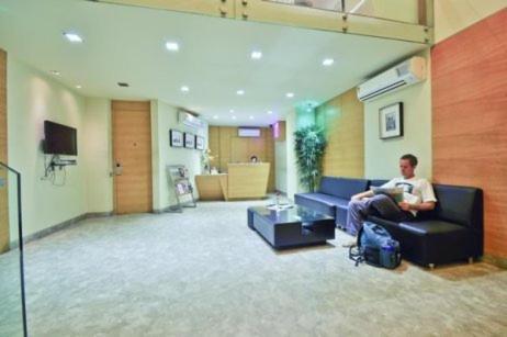 Middleton Inn Kolkata Bagian luar foto