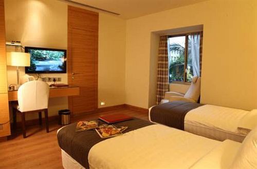 Middleton Inn Kolkata Bagian luar foto