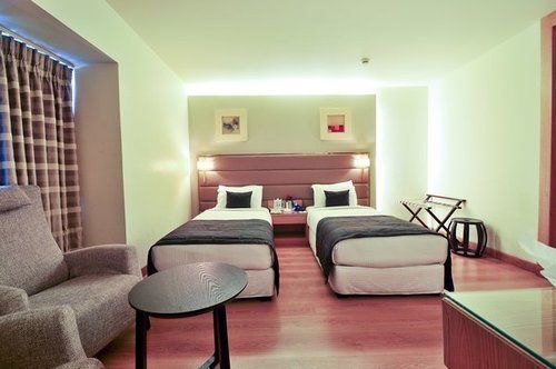 Middleton Inn Kolkata Bagian luar foto