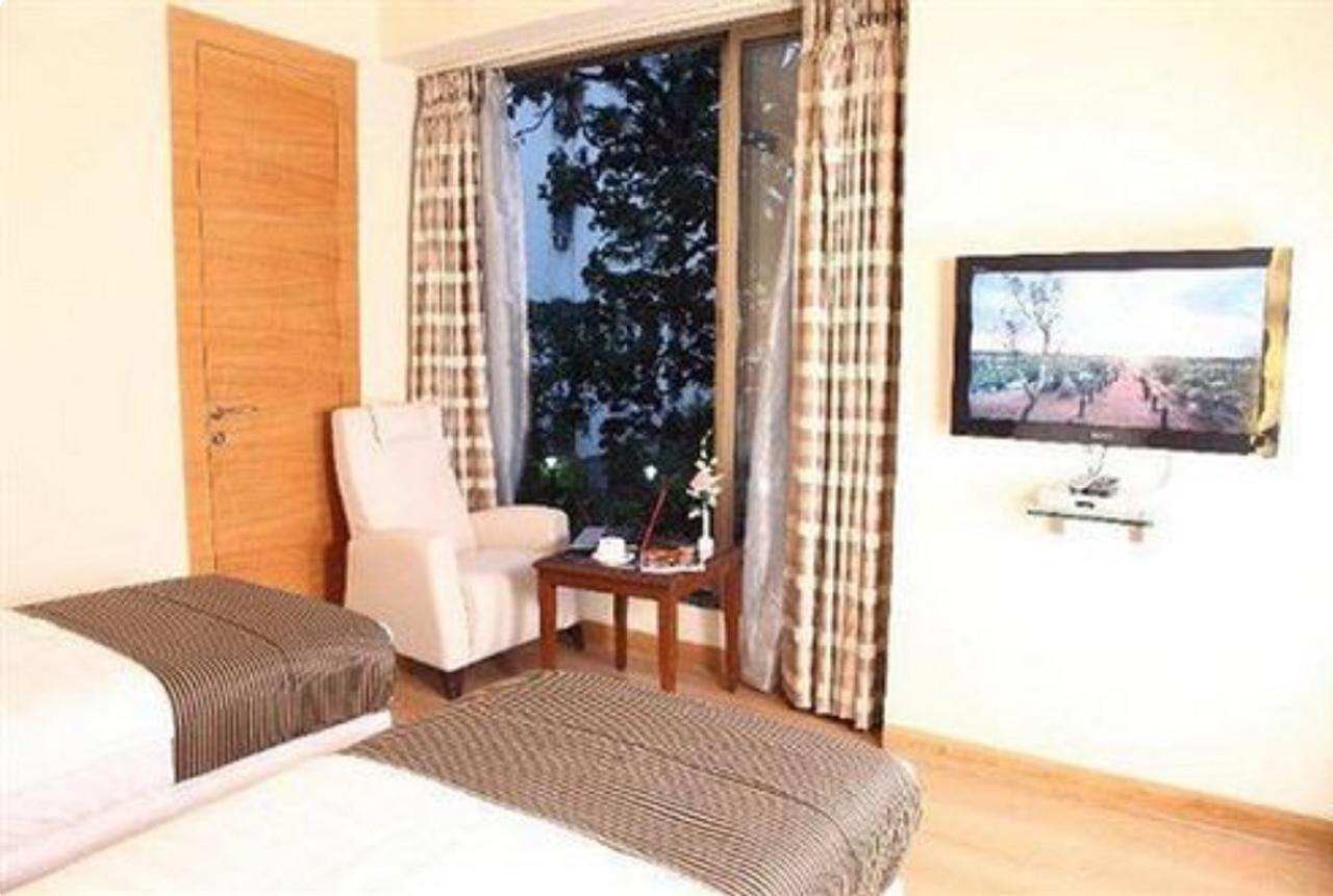 Middleton Inn Kolkata Bagian luar foto